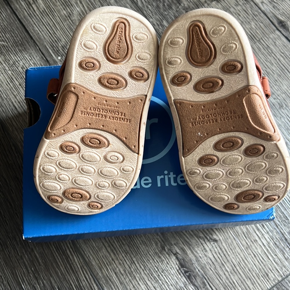 Stride Rite - Picture 3 of 4